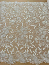 Dantela Ivory cu Model Floral, cu Perle, Margele si Paiete